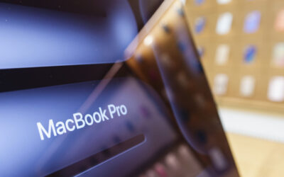 Touchscreen OLED MacBook Pro: Significantly Lighter Design